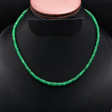 Elegant Dainty Emerald Pendant Necklace for Timeless Style