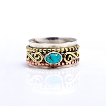 Ocean Elegance: Designer Oyster Turquoise Spinner Ring